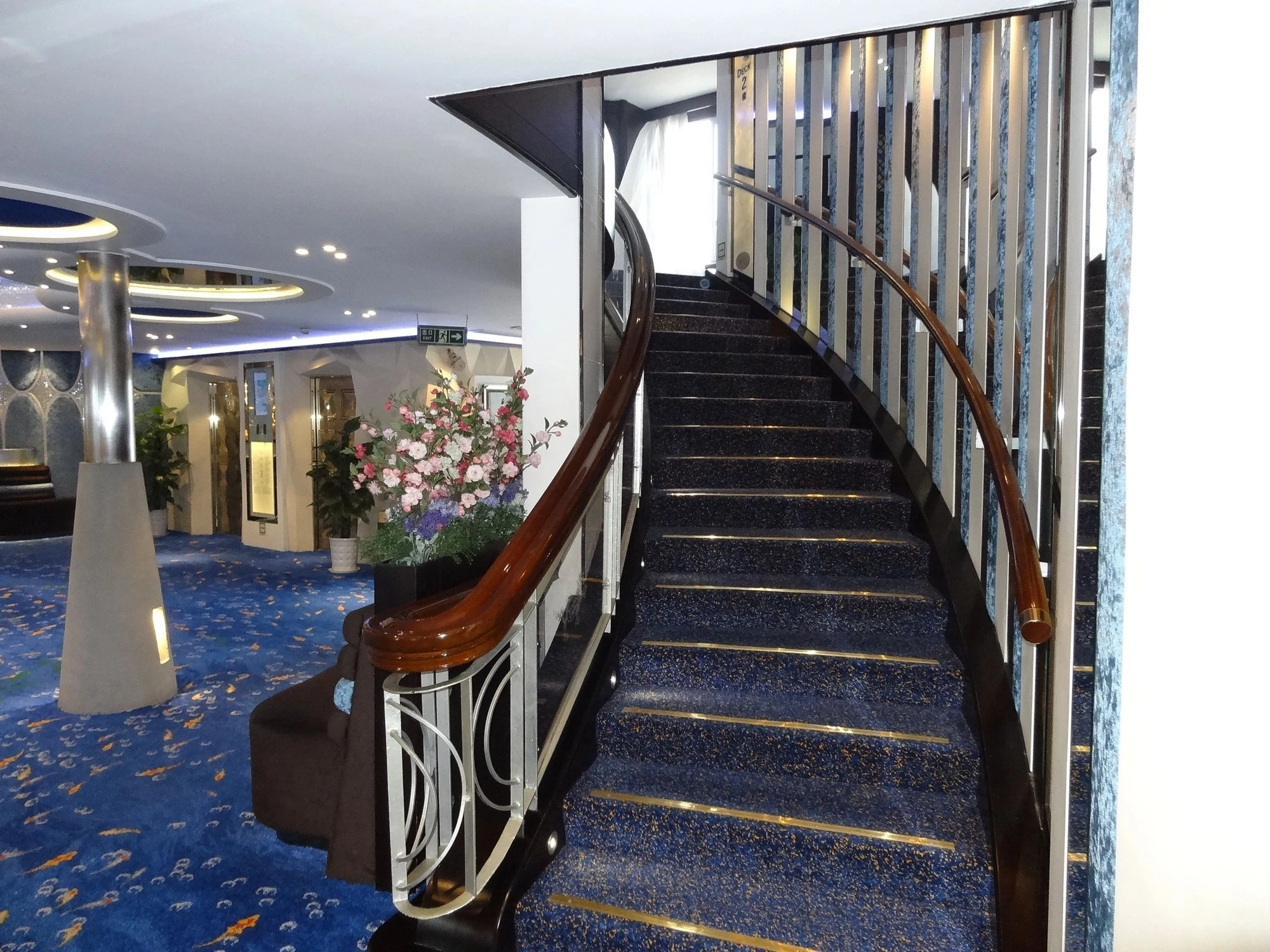 Aboard Victoria Jenna on the Yangtze River — travel photographs