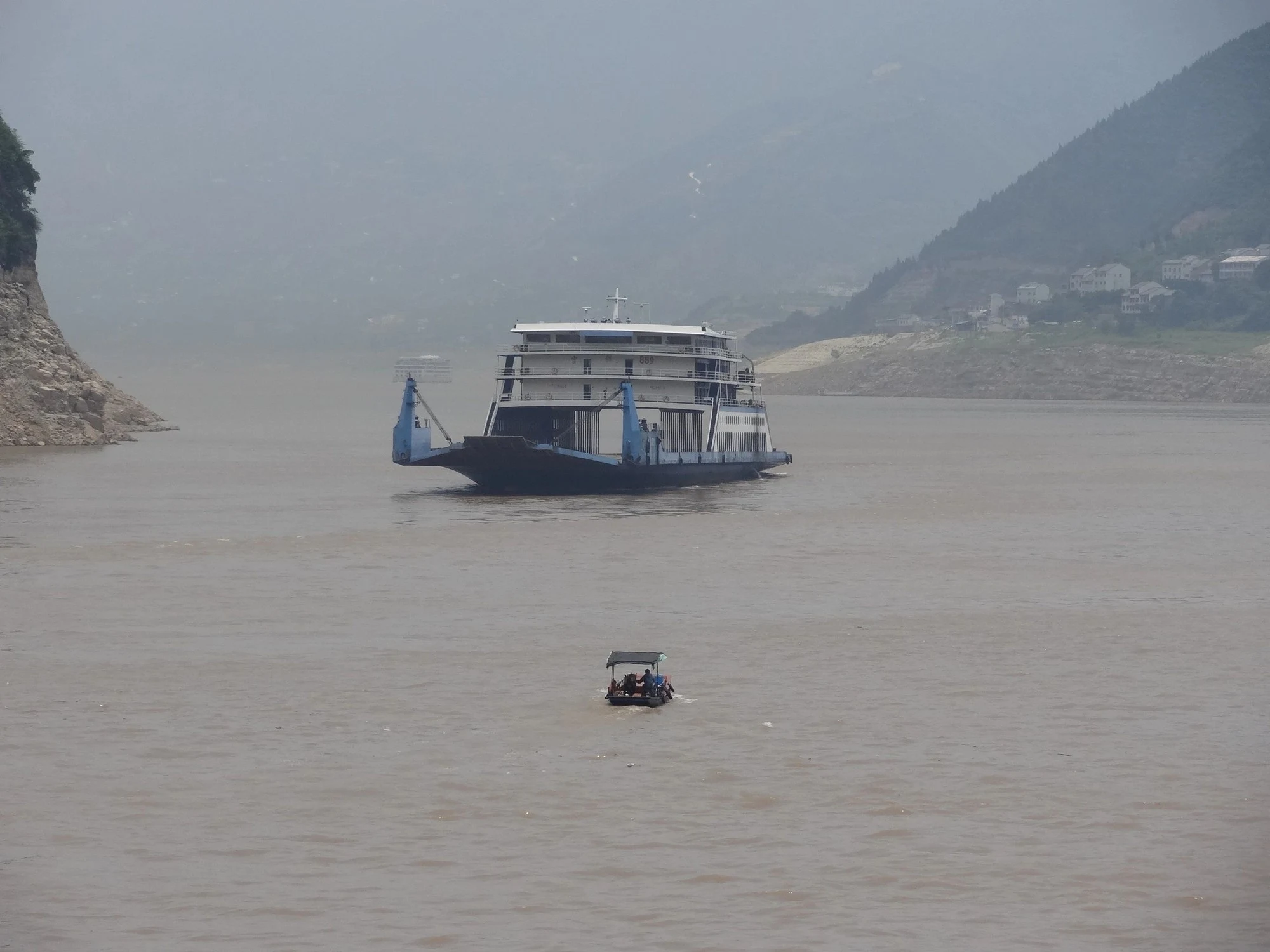 Slow Down for the Yangtze’s Three Gorges — travel photographs