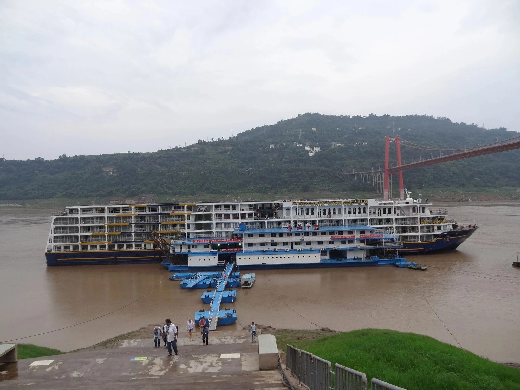 Aboard Victoria Jenna on the Yangtze River — travel photographs