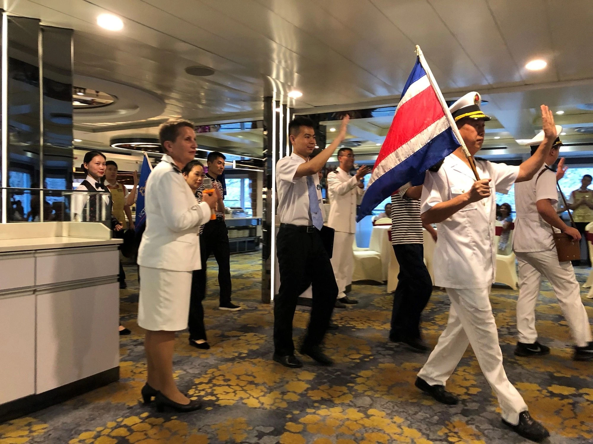Aboard Victoria Jenna on the Yangtze River — travel photographs